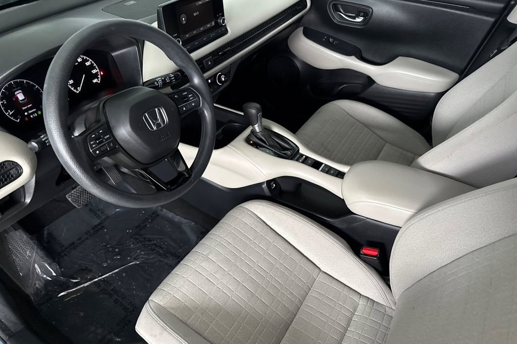 Certified 2023 Honda HR-V LX image 4