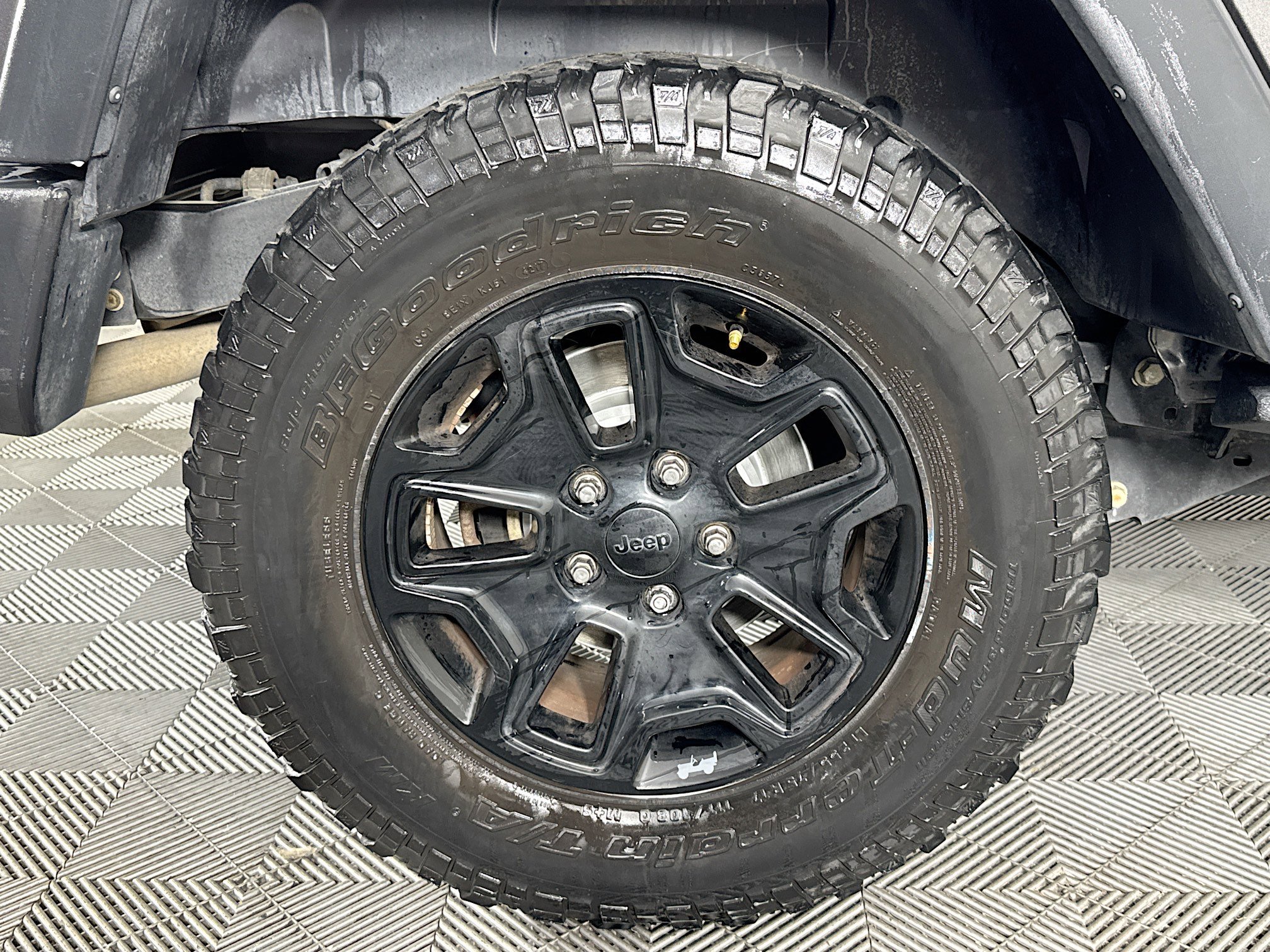 Used 2018 Jeep Wrangler Sport image 27