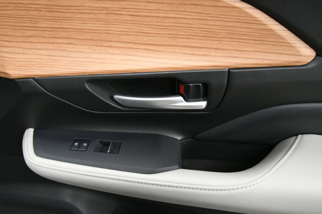 Used 2024 Toyota Grand Highlander Limited image 30