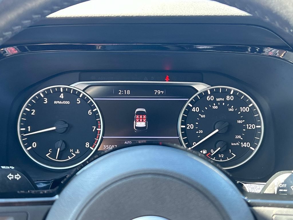 Used 2022 Nissan Pathfinder SL AWD/4WD image 23