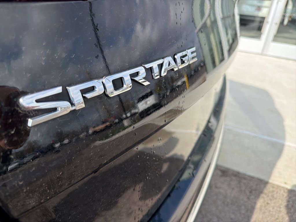 Certified 2022 Kia Sportage LX image 4