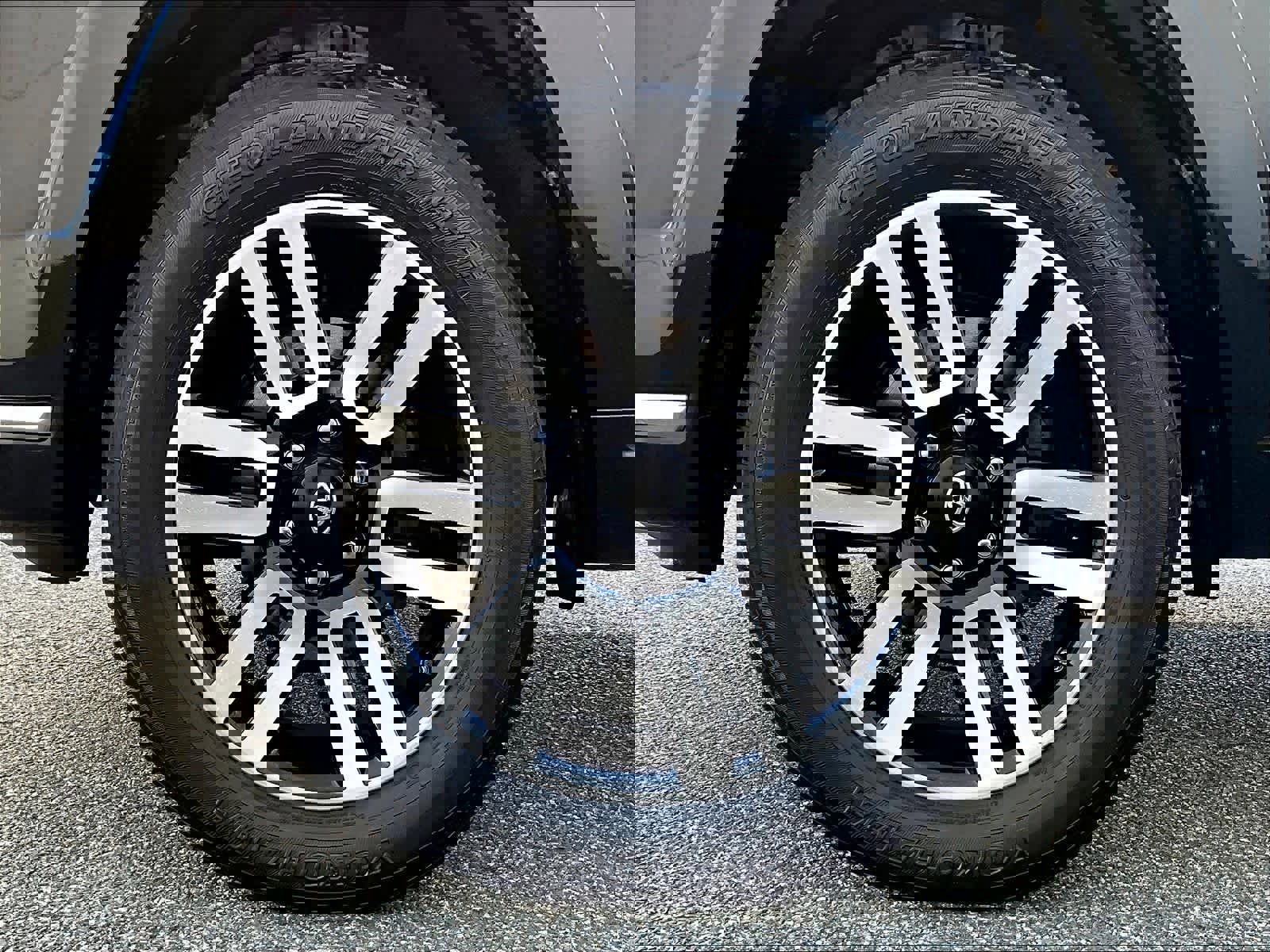 Used 2021 Toyota 4Runner Limited image 7