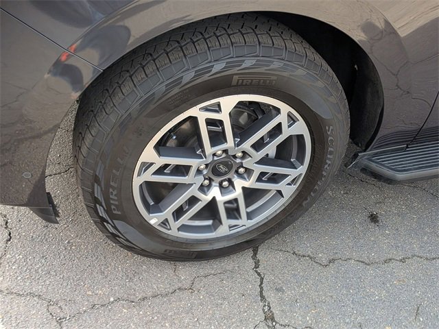 Used 2025 Ford Expedition Active image 10