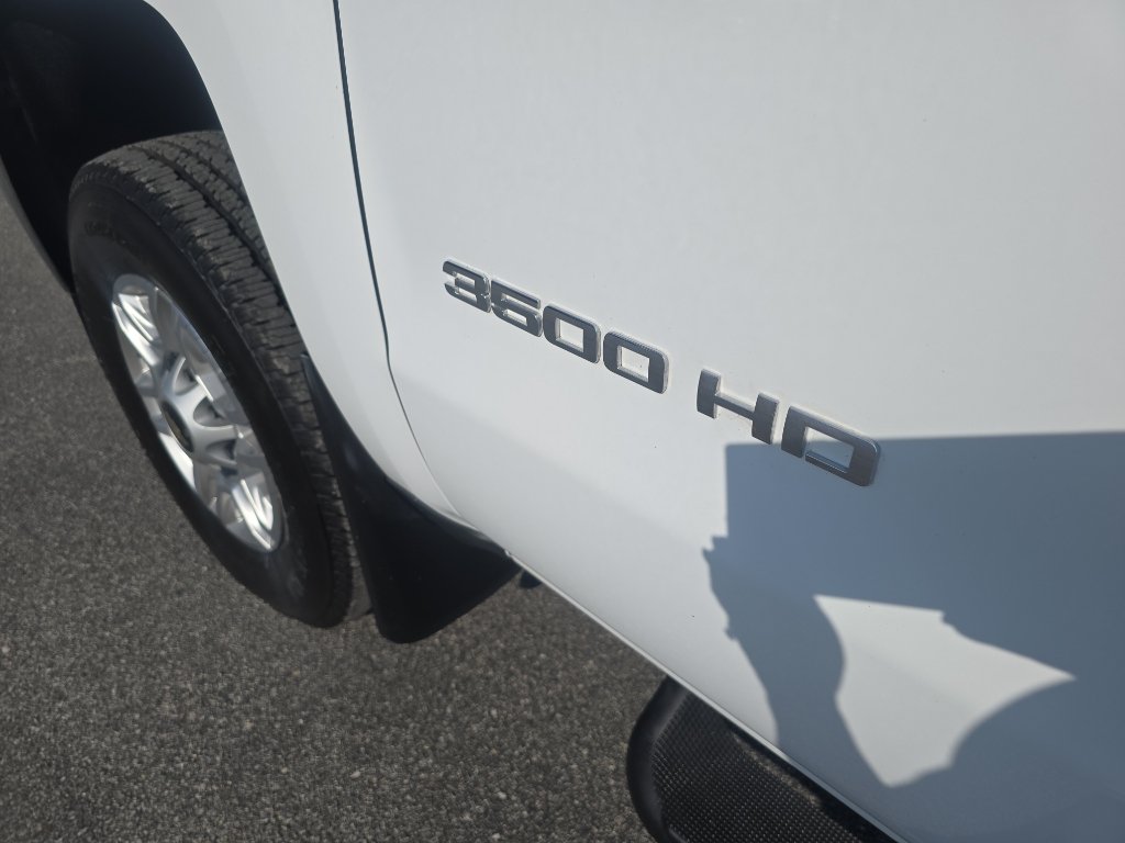 Used 2015 Chevrolet Silverado 3500 W/T RWD image 16