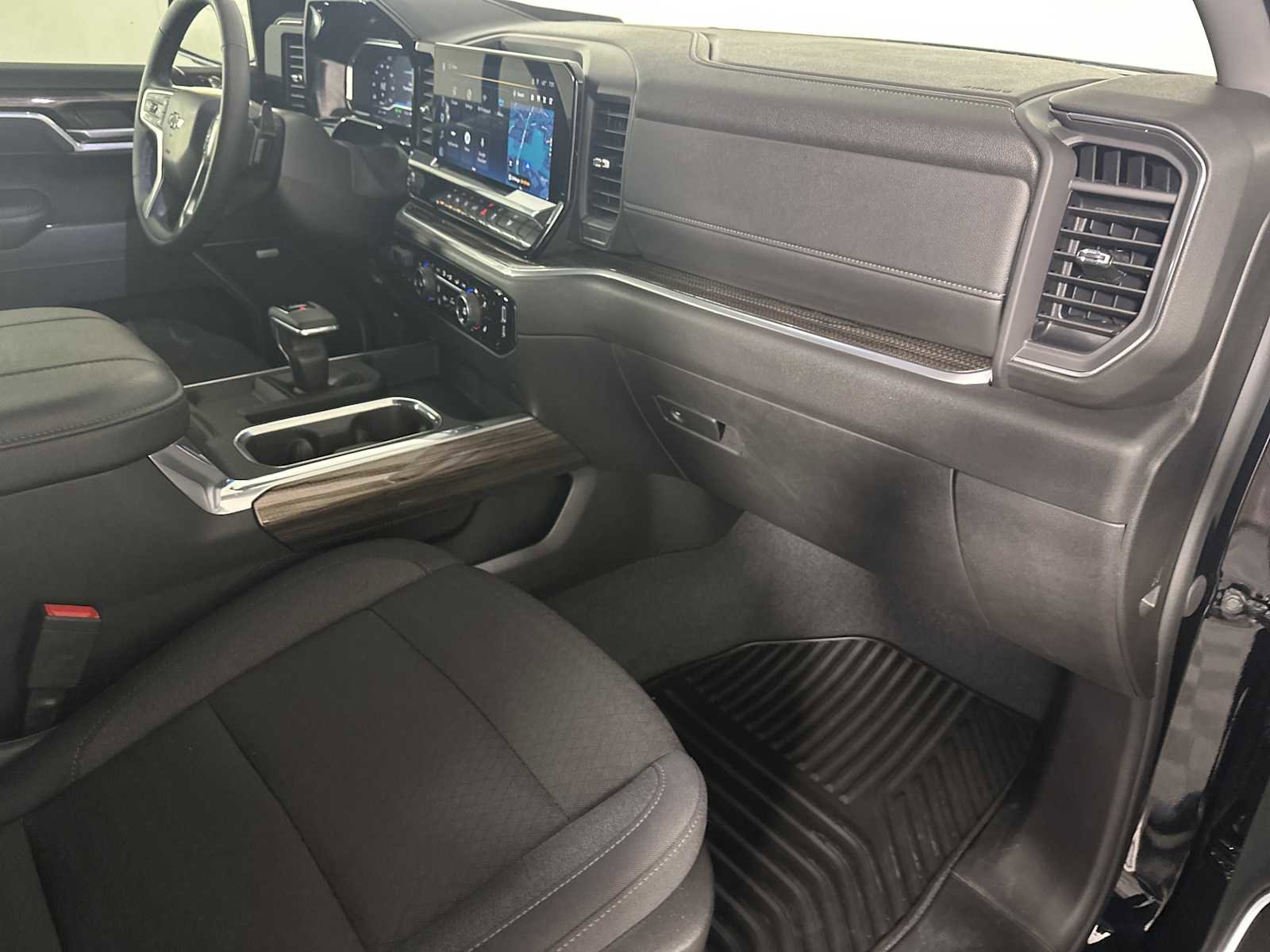 Used 2025 Chevrolet Silverado 1500 RST w/ Convenience Package II image 17