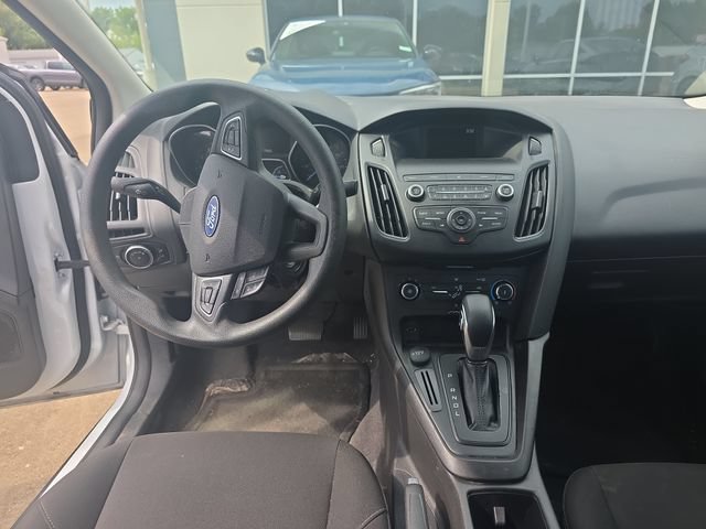 Used 2018 Ford Focus SE FWD image 9