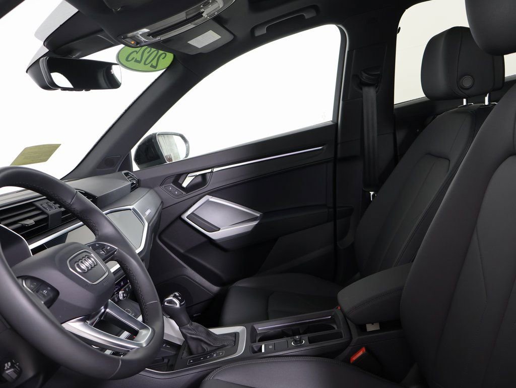 Used 2025 Audi Q3 2.0T Premium Plus w/ Premium Plus Package image 20