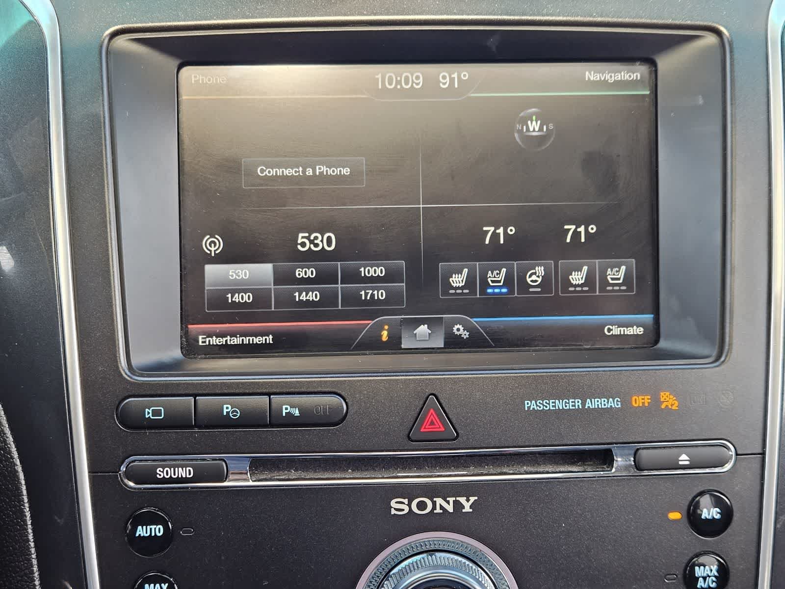 Used 2016 Ford Explorer Limited w/ Equipment Group 301A FWD image 16