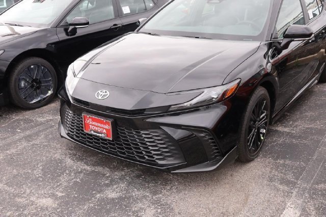 New 2026 Toyota Camry SE FWD image 2
