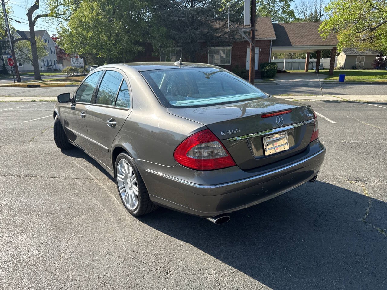 Used 2008 Mercedes-Benz E 350 4MATIC Sedan image 2