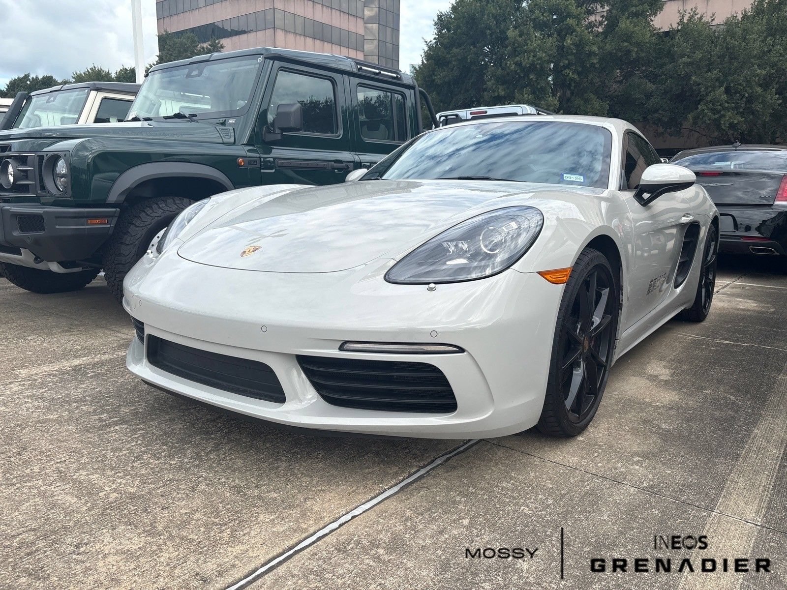 Used 2018 Porsche 718 Cayman S RWD image 2