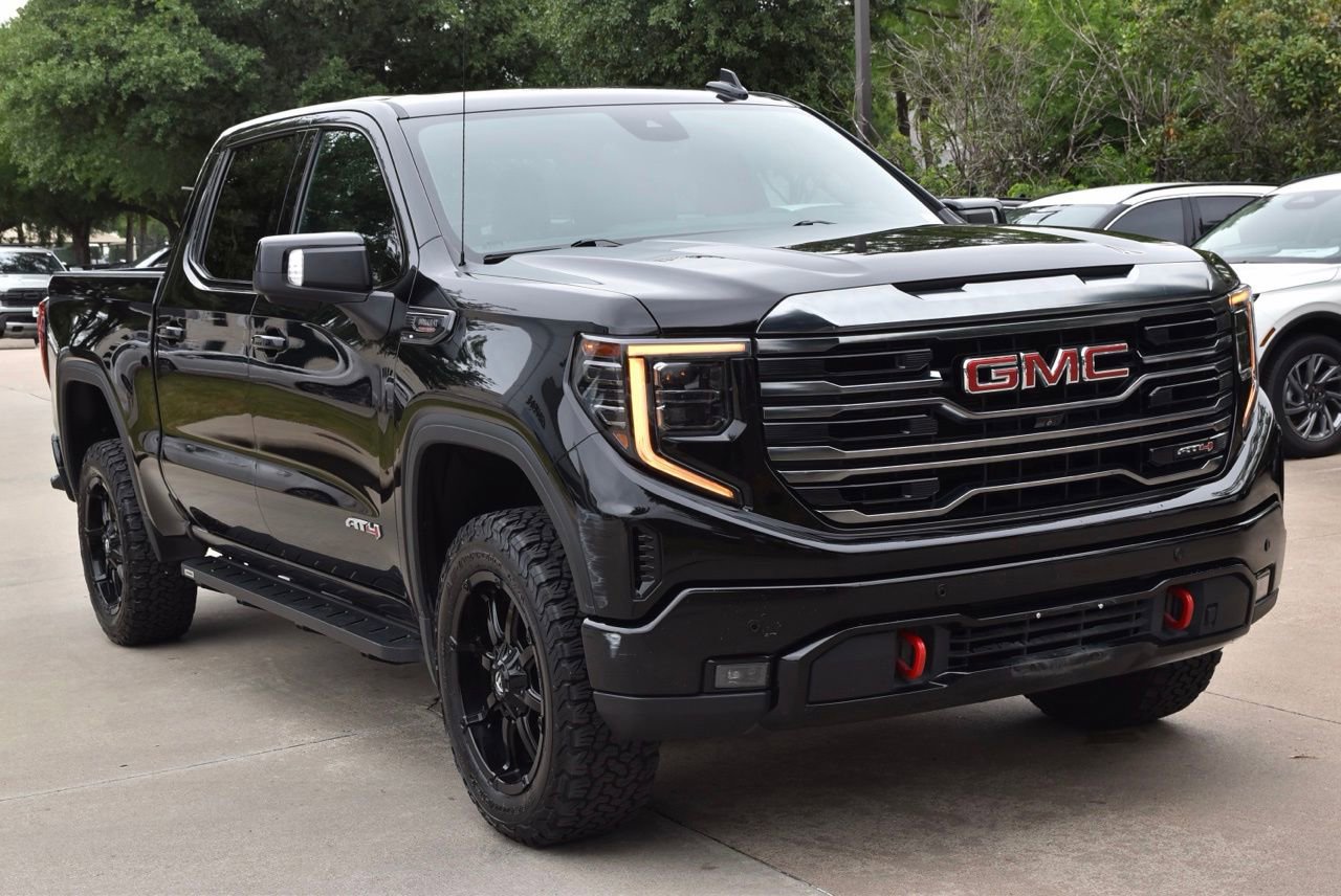 Used 2023 GMC Sierra 1500 AT4 AWD/4WD image 4