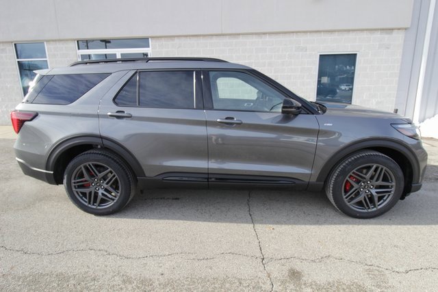 New 2026 Ford Explorer ST-Line w/ ST-Line Street Pack image 14