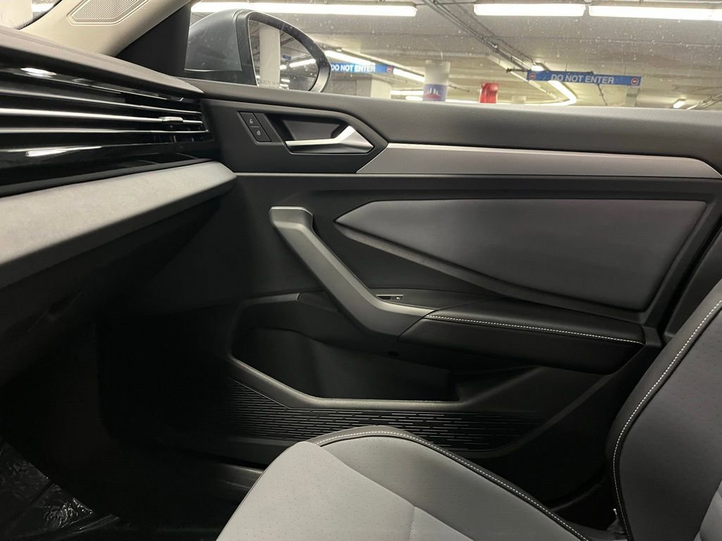 New 2026 Volkswagen Jetta SE FWD image 29