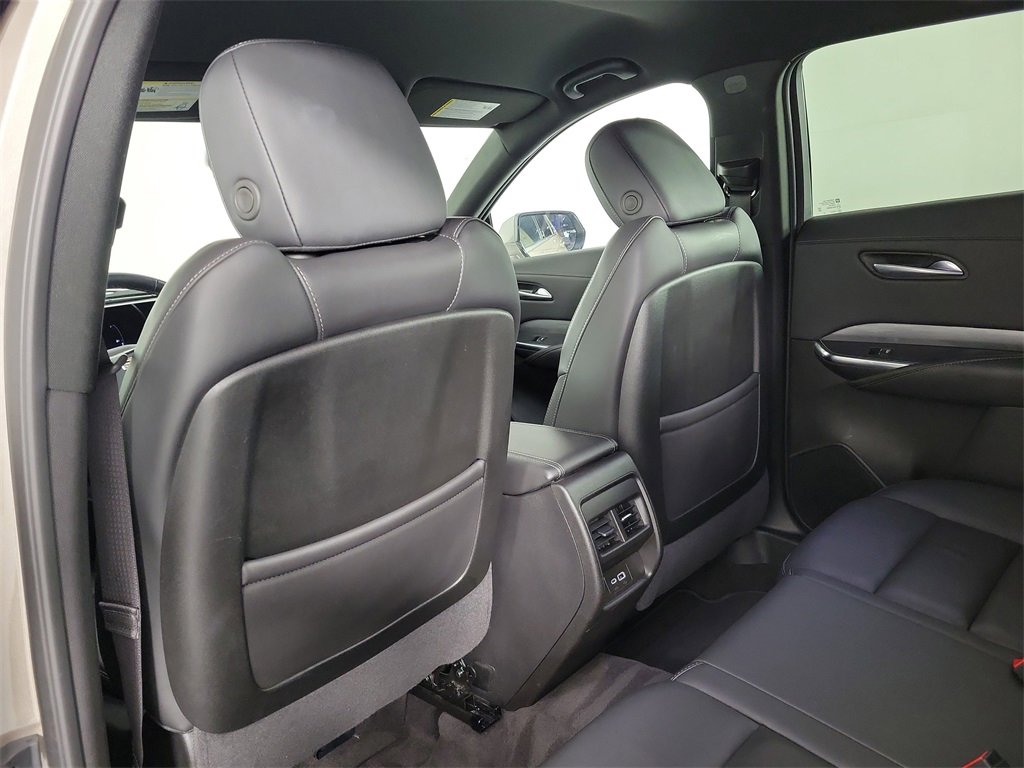 Certified 2025 Cadillac XT4 Premium Luxury image 12