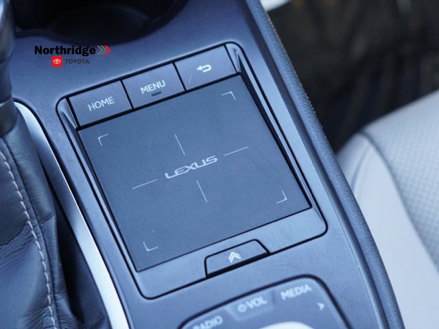 Used 2022 Lexus UX 200 w/ Premium Package FWD image 38