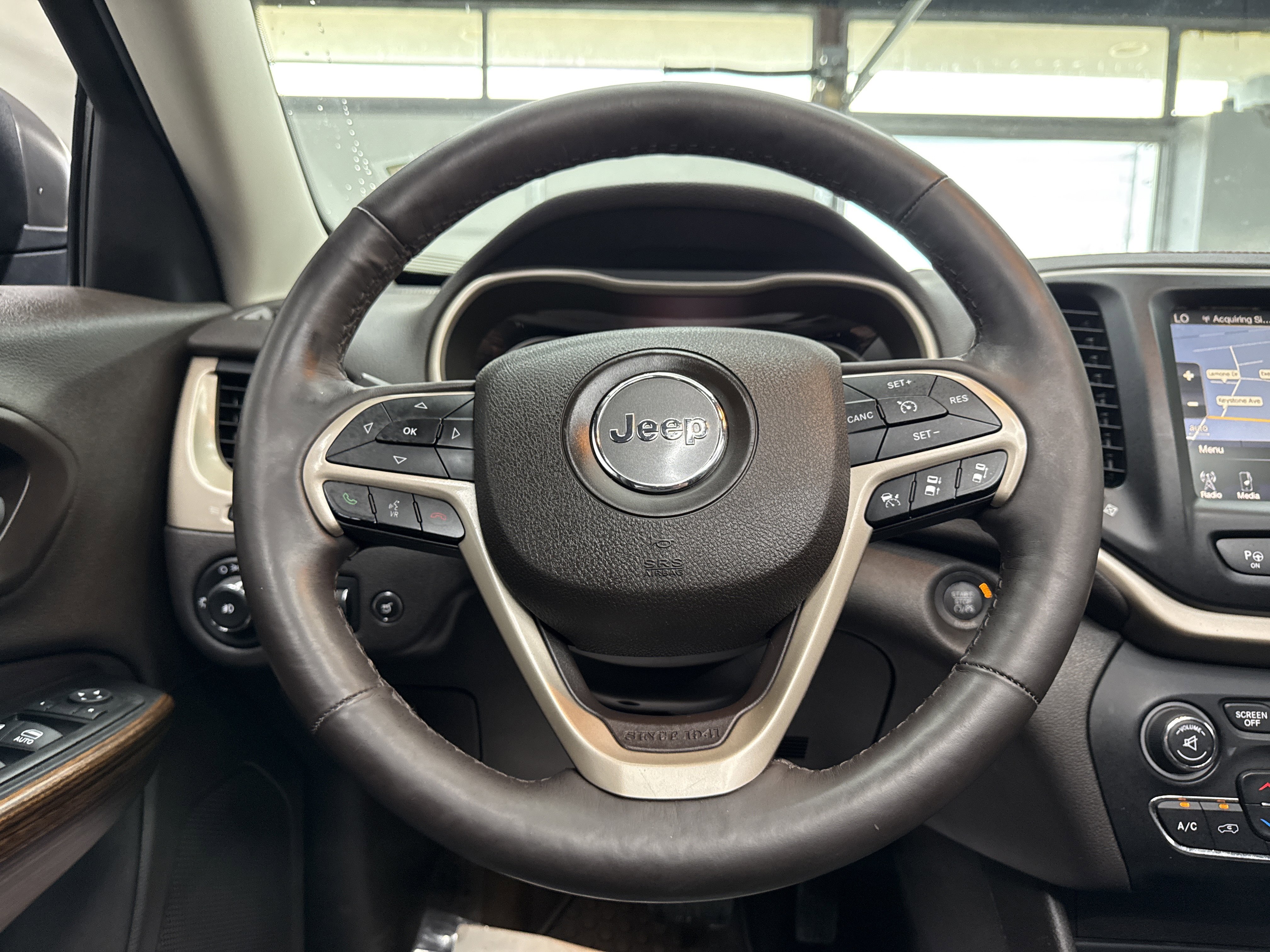 Used 2014 Jeep Cherokee Trailhawk w/ Technology Group image 15