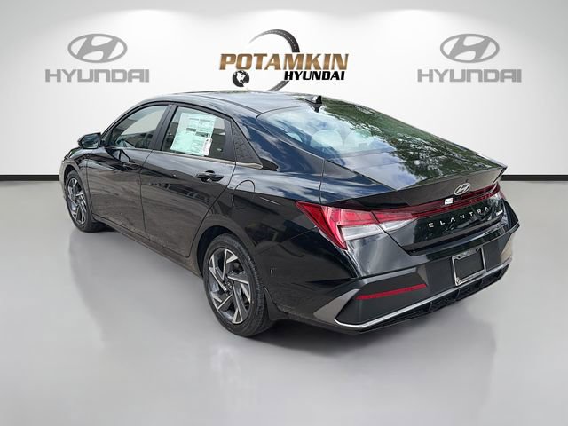 New 2026 Hyundai Elantra Limited image 7
