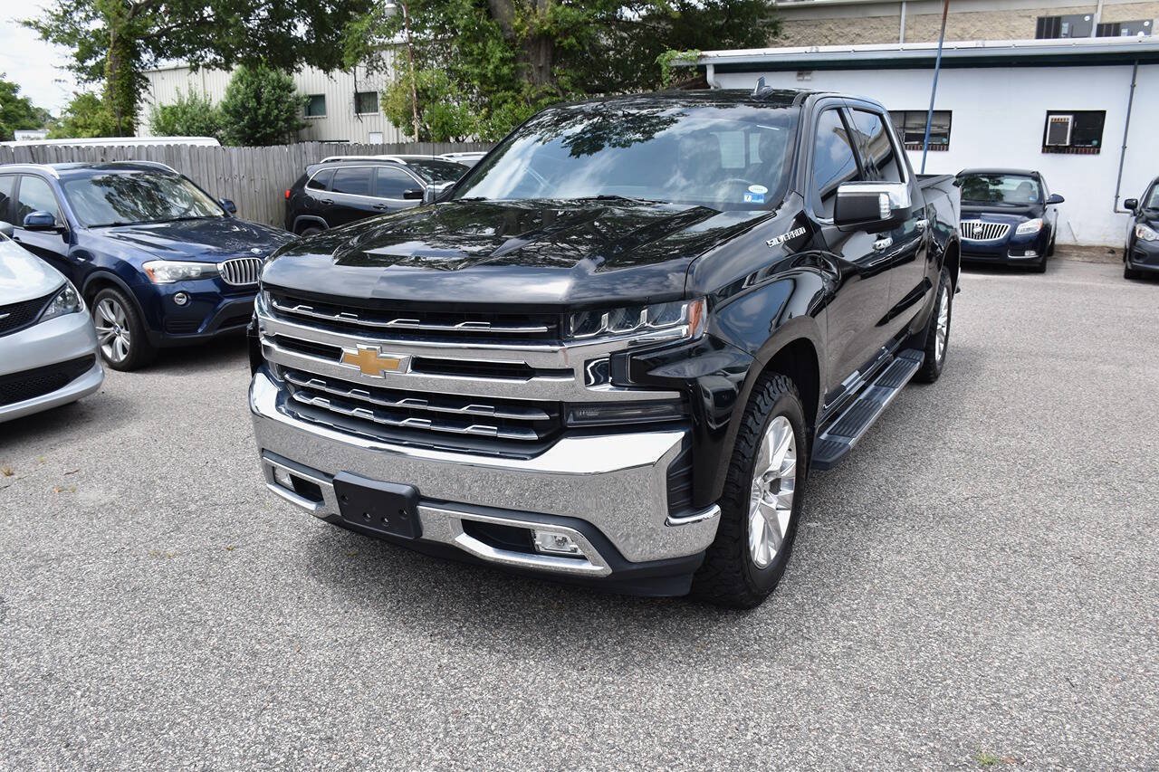 Used 2019 Chevrolet Silverado 1500 LTZ w/ LTZ Convenience Package RWD image 1