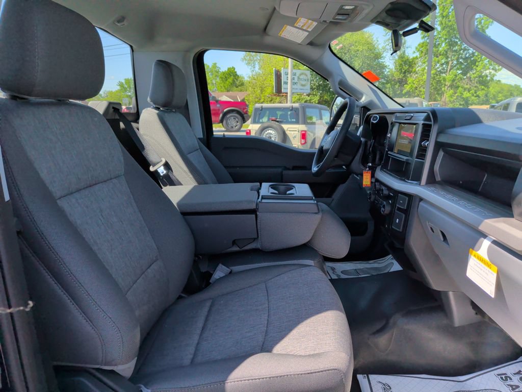 New 2026 Ford F250 XL w/ XL Off-Road Package AWD/4WD image 9