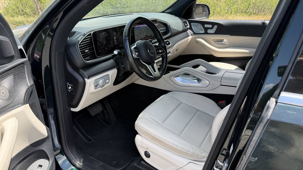Used 2023 Mercedes-Benz GLE 350 w/ Premium Package image 3