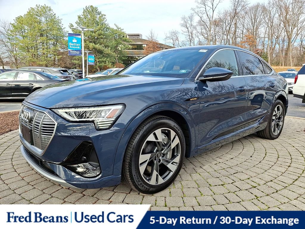 Used 2023 Audi e-tron Premium image 3