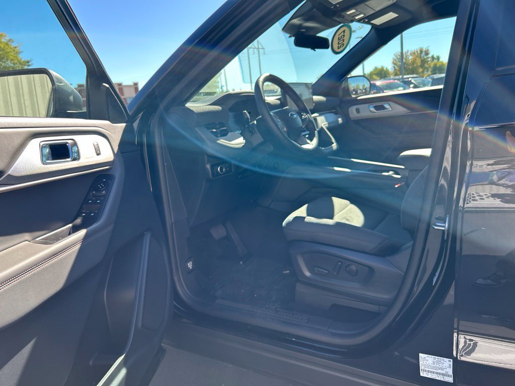 New 2027 Ford Explorer Active AWD/4WD image 9