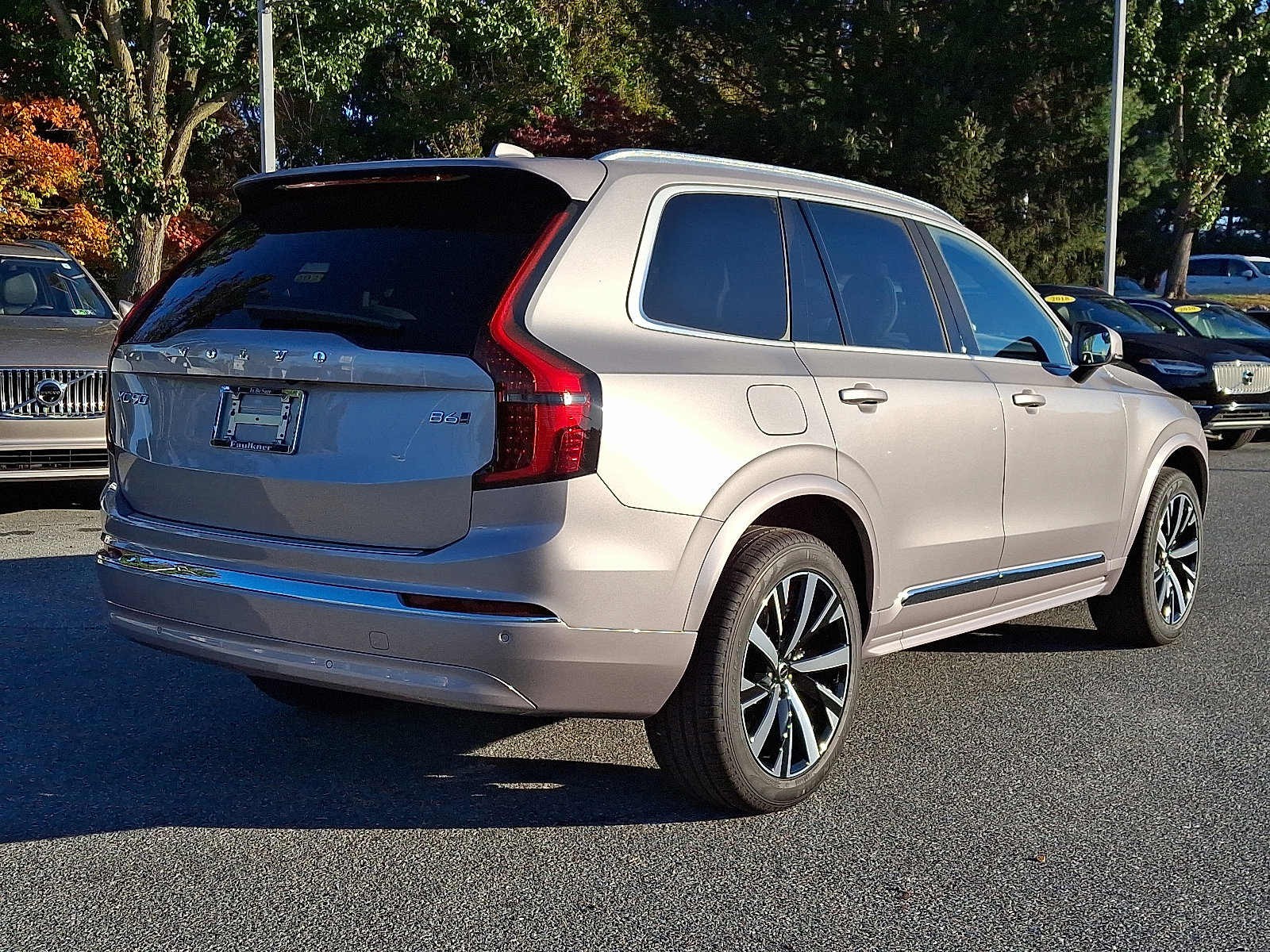 New 2026 Volvo XC90 B6 Core image 4