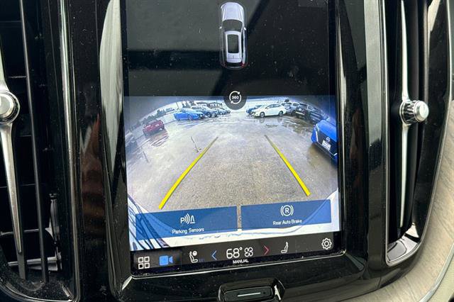 Certified 2023 Volvo XC60 B6 Ultimate w/ Protection Package Premier image 23