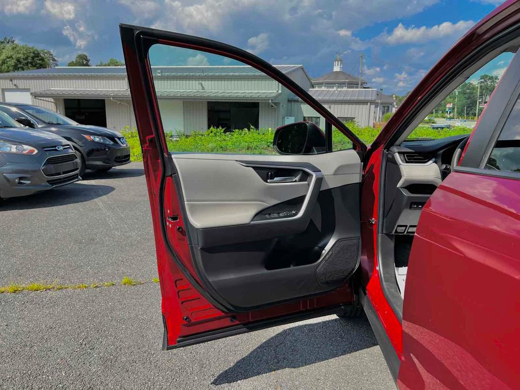 Used 2023 Toyota RAV4 XLE image 11