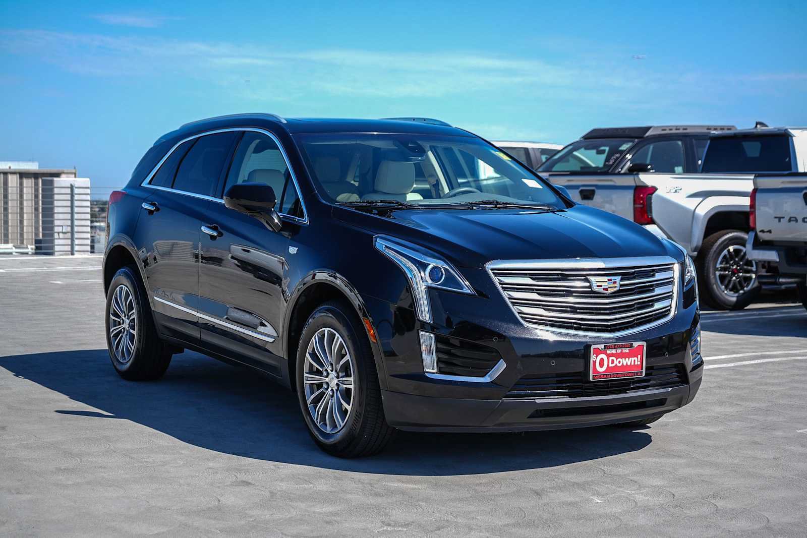 Used 2018 Cadillac XT5 Luxury w/ Driver Awareness Package AWD/4WD image 3