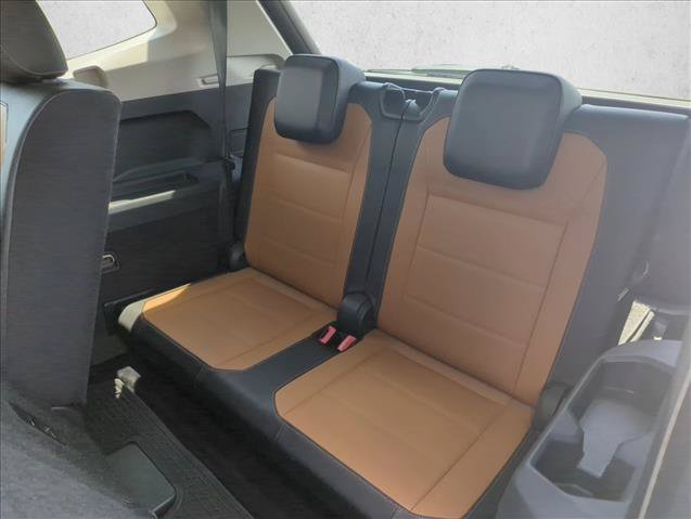Used 2018 Volkswagen Tiguan SE FWD image 19