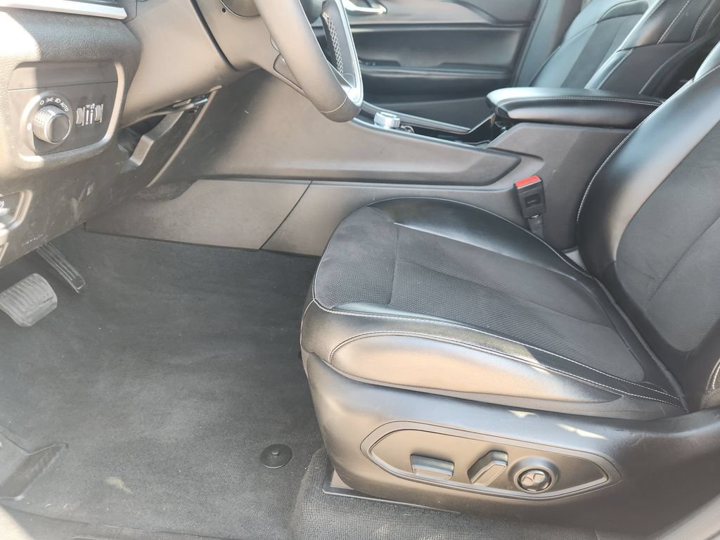 Used 2023 Jeep Grand Cherokee L Laredo AWD/4WD image 17