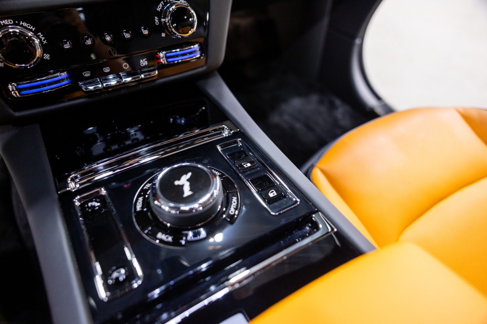 Used 2024 Rolls-Royce Spectre w/ Spectre Launch Package AWD/4WD image 50