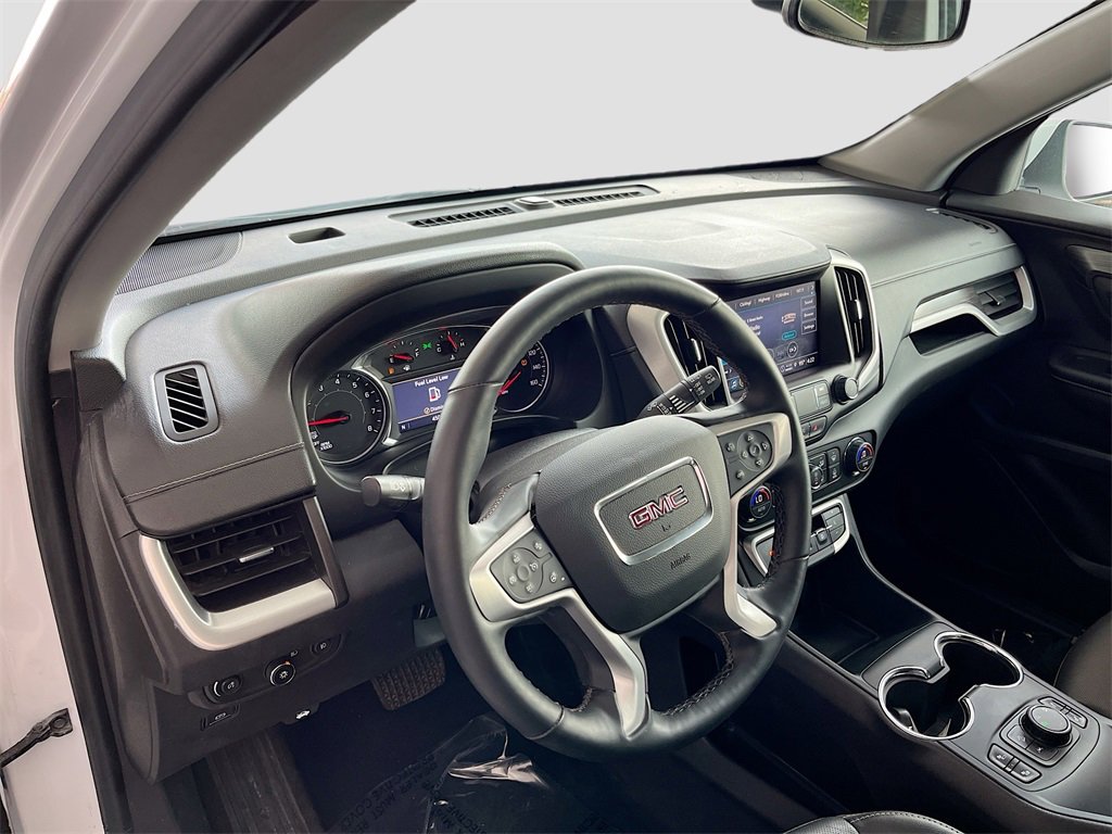 Used 2024 GMC Terrain SLT w/ LPO, Floor Liner Package image 9