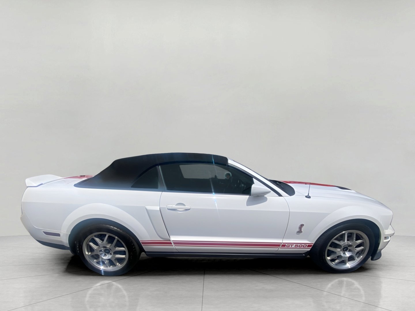 Used 2008 Ford Mustang Shelby GT500 RWD image 9