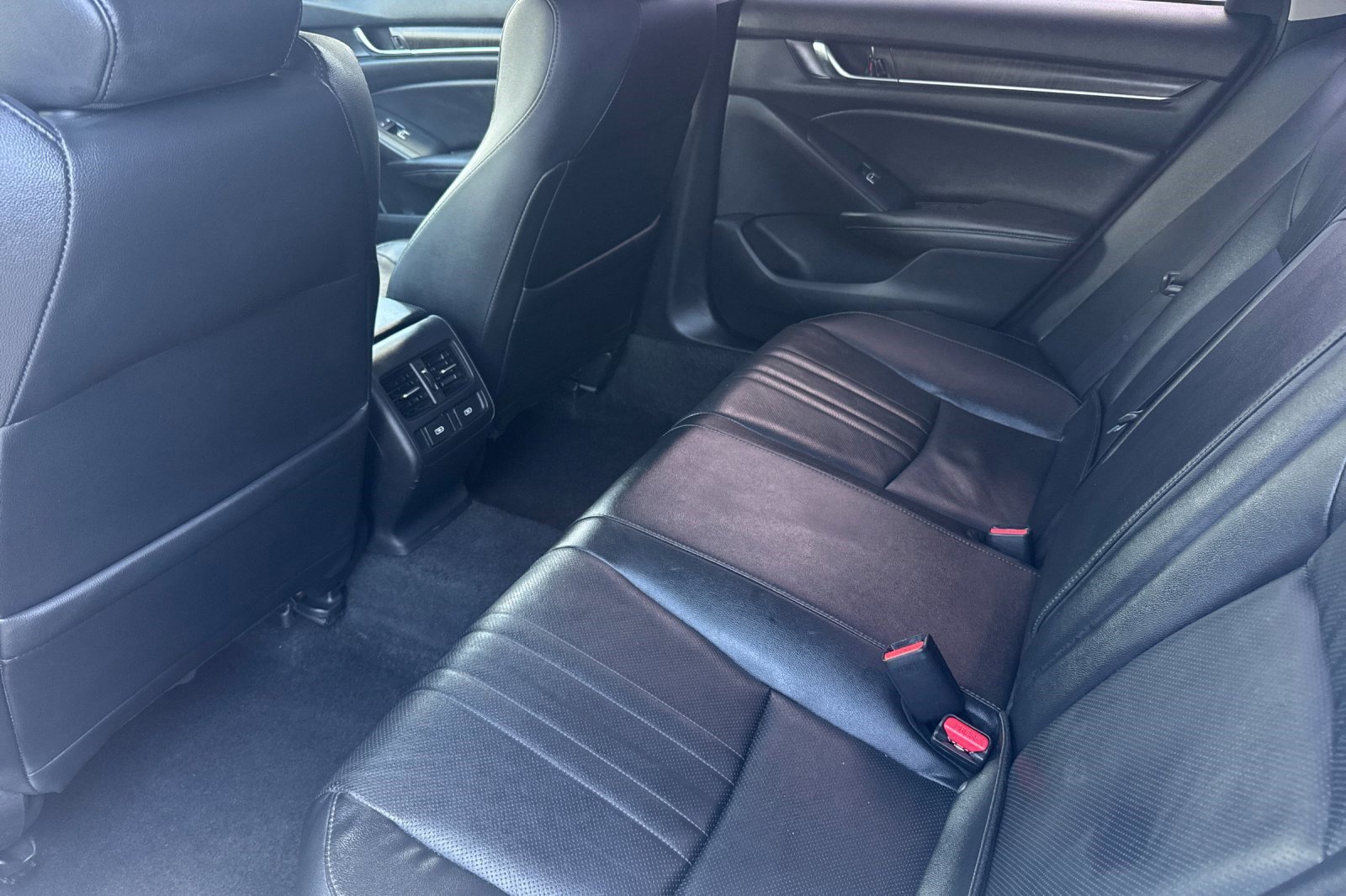 Used 2021 Honda Accord EX-L image 25