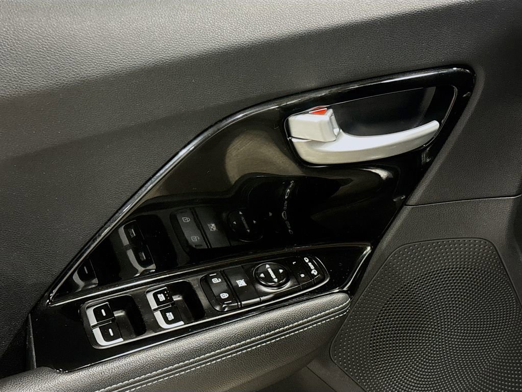 Used 2018 Kia Niro EX w/ Option Group 020 image 22