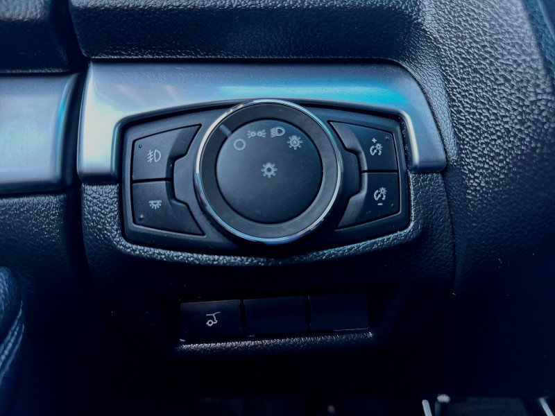 Used 2017 Ford Explorer Limited image 17