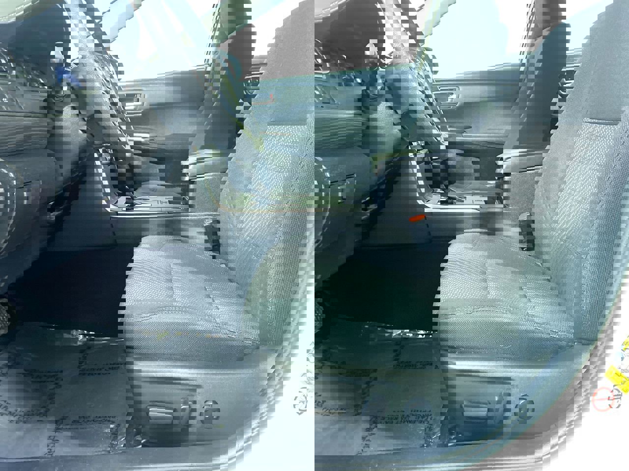 Used 2015 Toyota Camry LE image 18