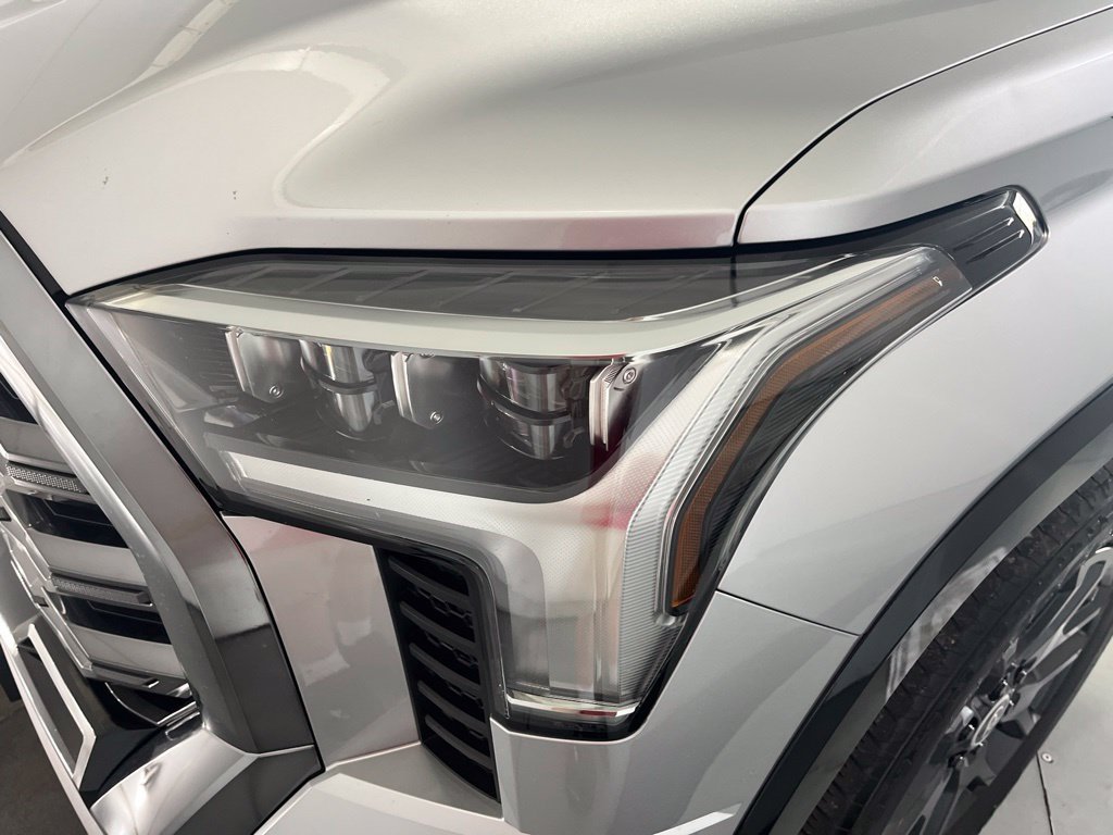 Used 2024 Toyota Tundra Platinum AWD/4WD image 36