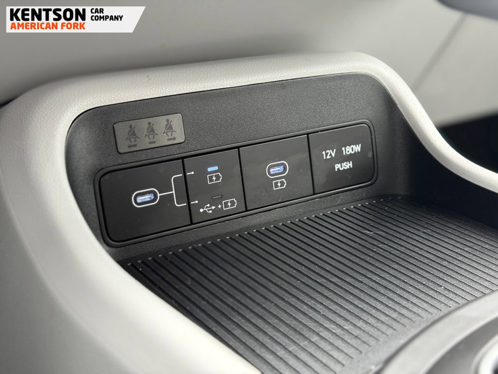 Used 2025 Hyundai Kona SEL image 29
