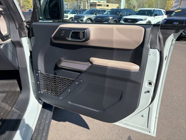 Used 2023 Ford Bronco Wildtrak AWD/4WD image 11