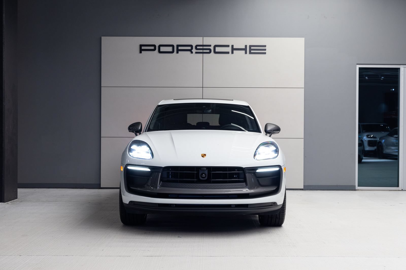 New 2026 Porsche Macan Turbo AWD/4WD image 10