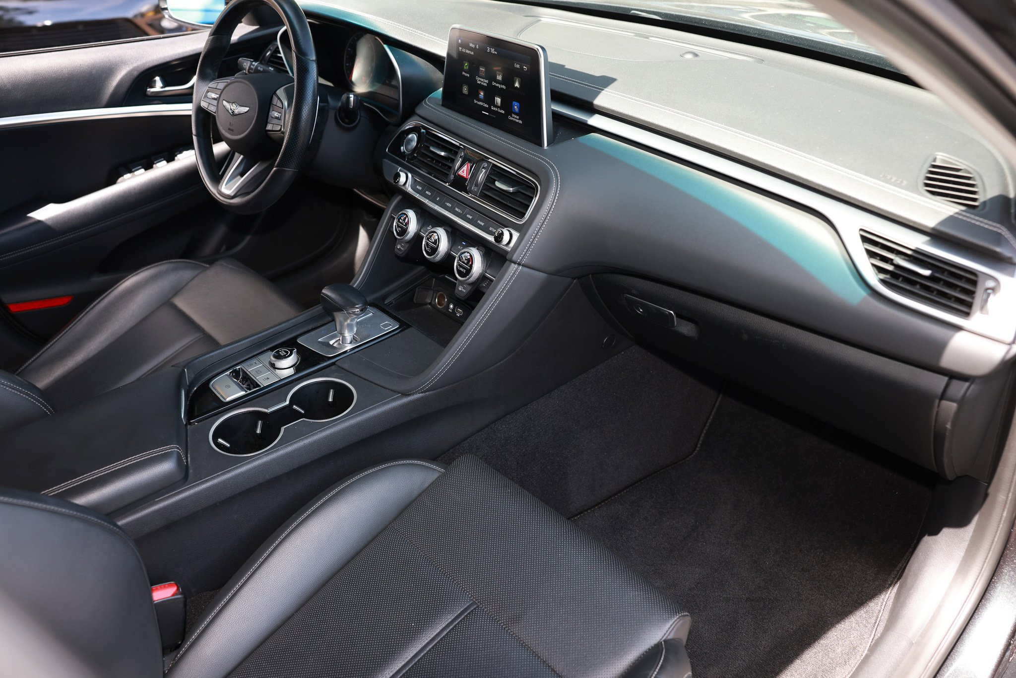 Used 2020 Genesis G70 2.0T RWD image 22
