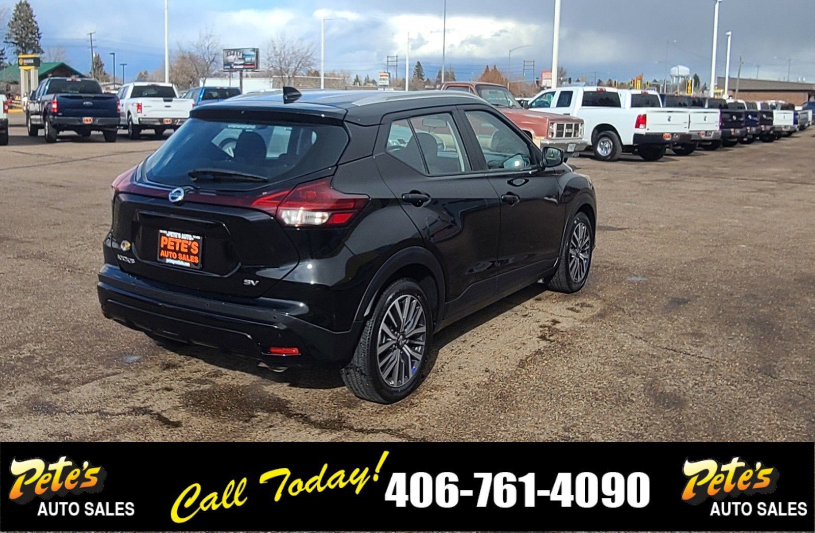 Used 2021 Nissan Kicks SV FWD image 4