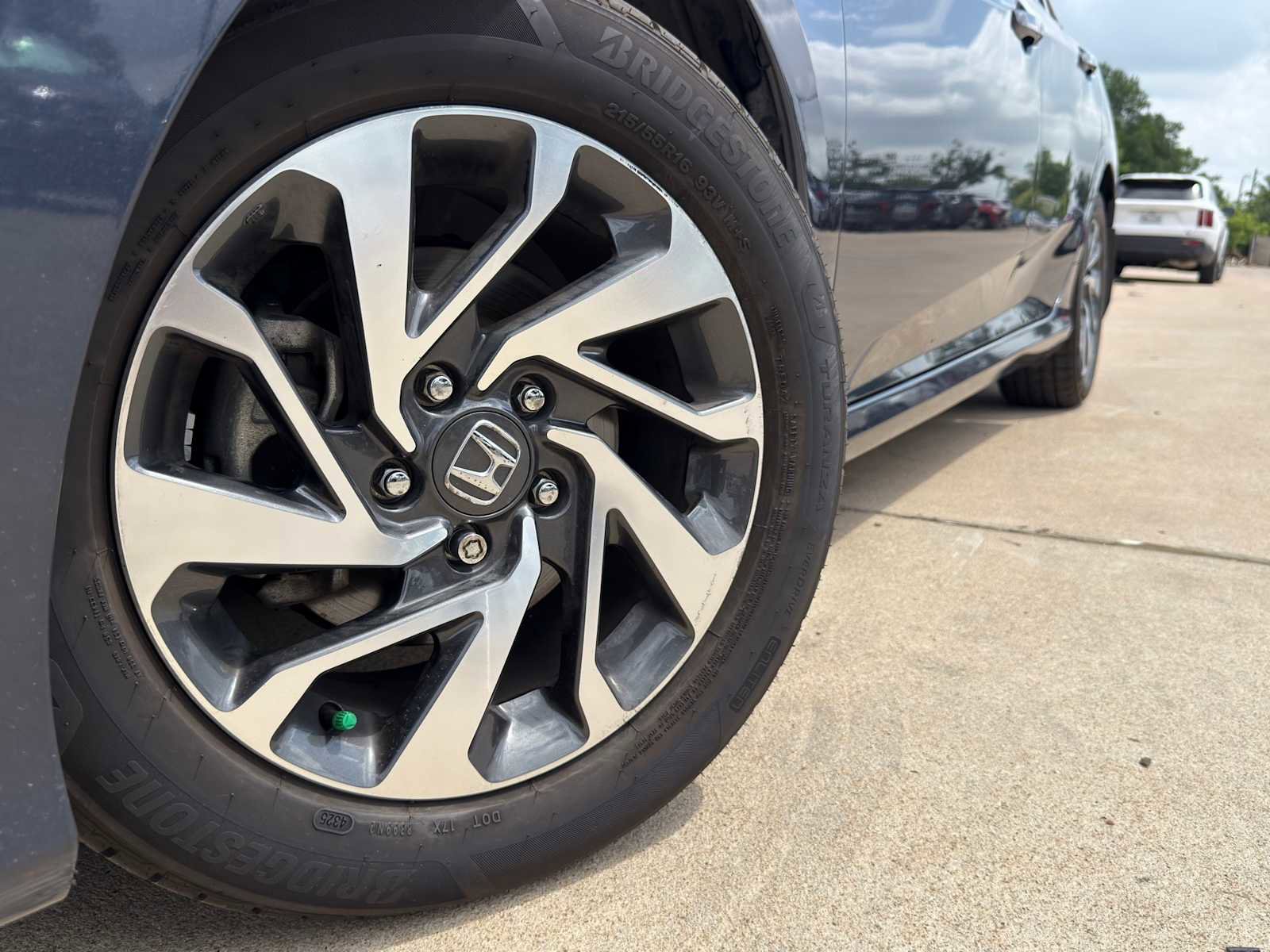 Used 2017 Honda Civic EX image 5