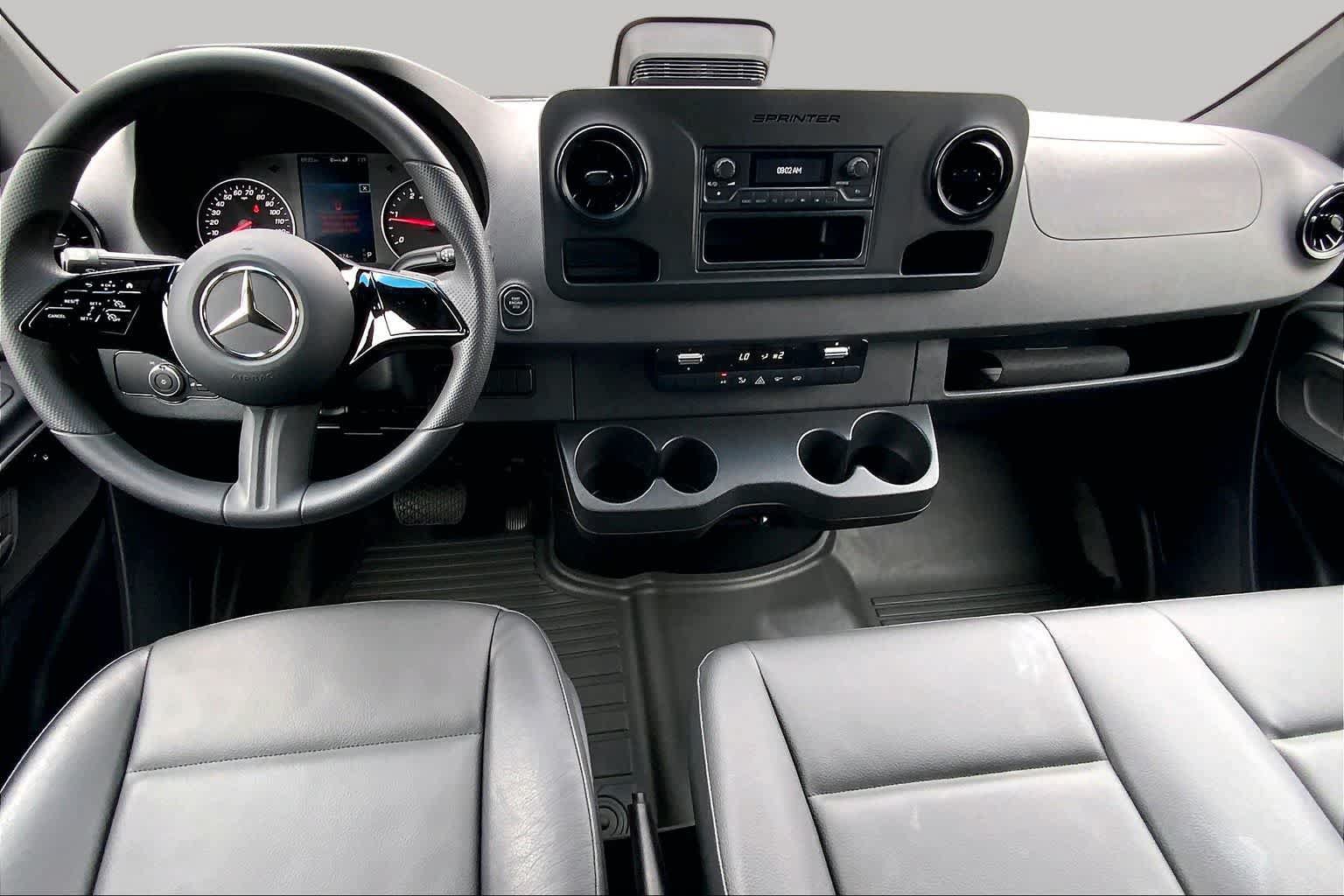 Used 2025 Mercedes-Benz Sprinter 2500 image 15