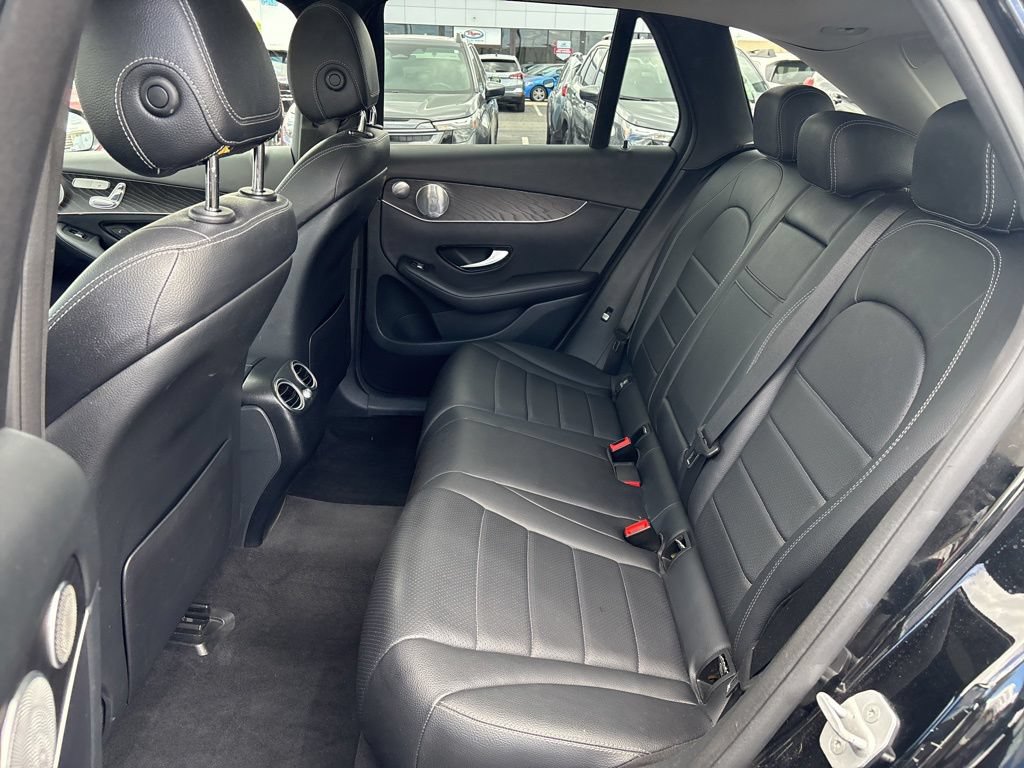 Used 2016 Mercedes-Benz GLC 300 4MATIC image 10