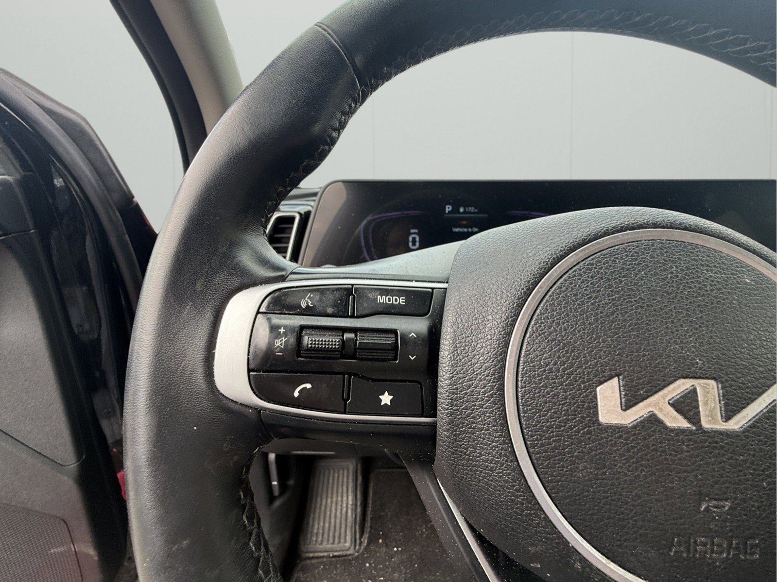 Used 2024 Kia Sportage EX FWD image 17